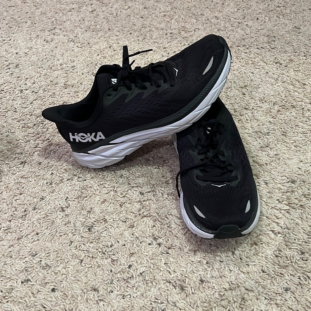 Womens clifton 8 running shoes